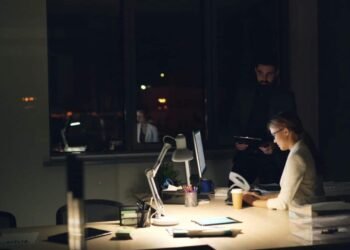 Медики увидели скрытую опасность для почек в сменном графике работы
