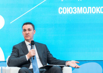 Дмитрий Патрушев обратил внимание молочного бизнеса на необходимость усиления биобезопасности